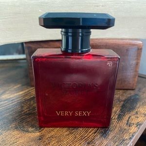 Victoria’s Secret Very Sexy perfume 1.0 oz